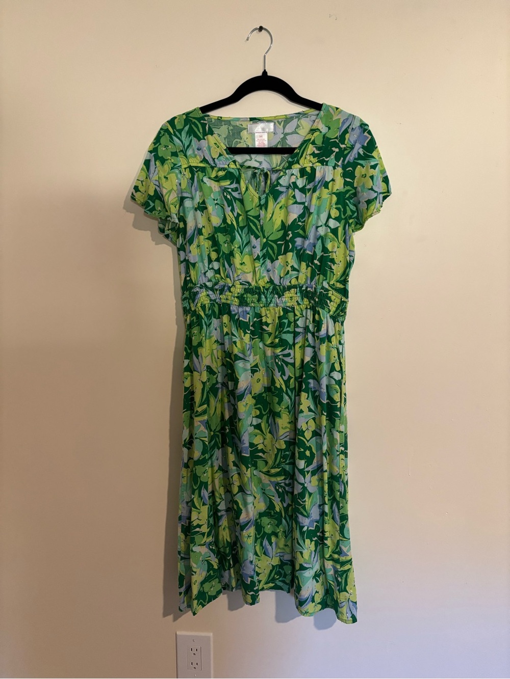 Green Floral Short Sleeve Women’s Dress Size M